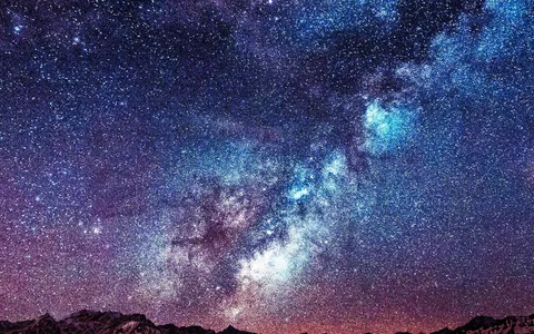 Wallpaper Amazing Milkyway Space Mountain Red